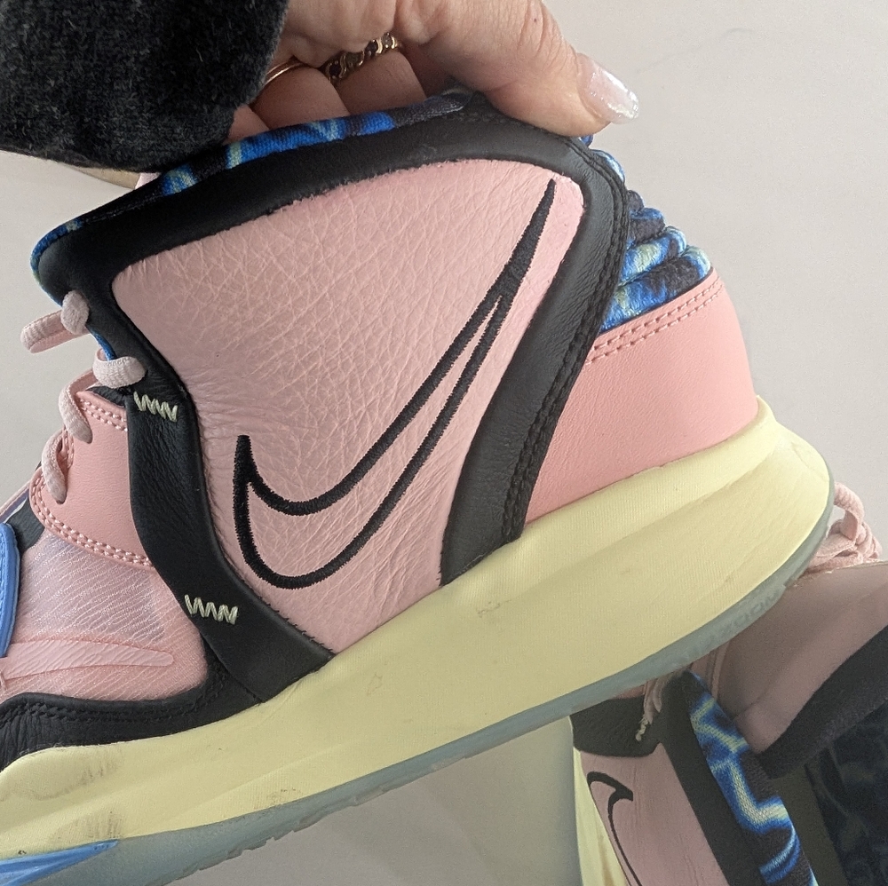 Nike Kyrie Infinity Valentine's Day Pink Multi Color Sneakers Size 13 - Picture 10 of 11